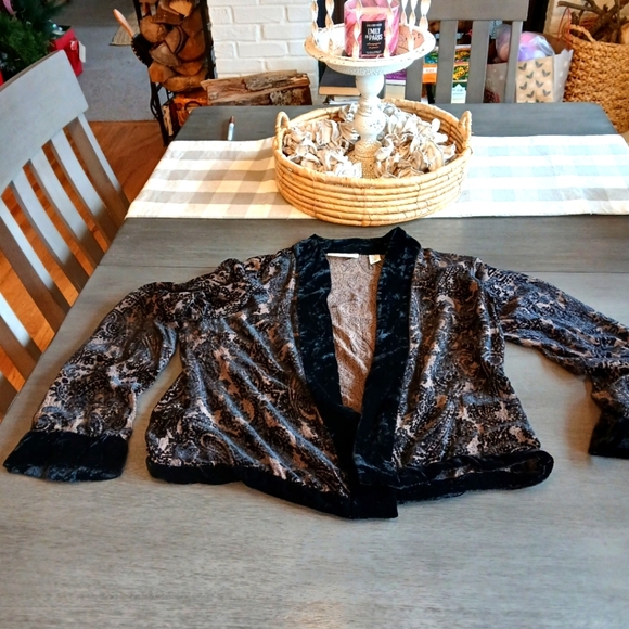 Lord & Taylor Womans Jacket Size L/Xl Nwot Silk And RAYON - Picture 1 of 5